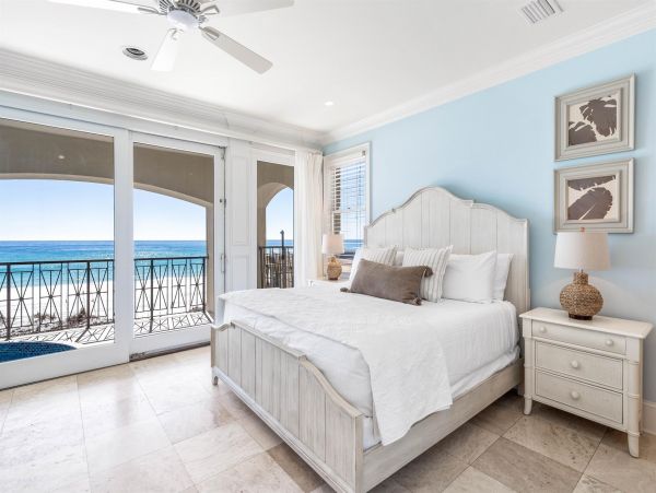 Destin Luxury Beachfront Home Five Bedroom Sleeps 16 Guests