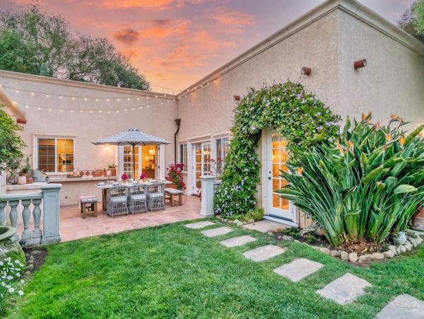Short Walk to Beach Montecito Vacation Home Private Pool