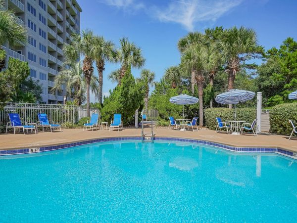 Short Walk to Beach Miramar Vacation Condo With Two Bedrooms