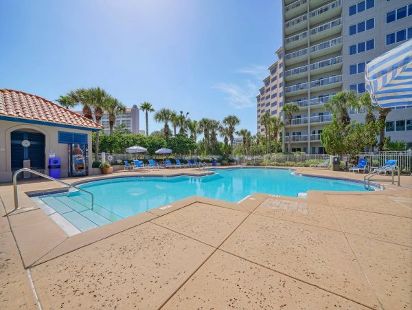 Short Walk to Beach Miramar Vacation Condo With Two Bedrooms