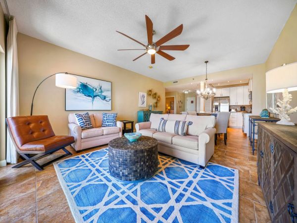 Short Walk to Beach Miramar Vacation Condo With Two Bedrooms