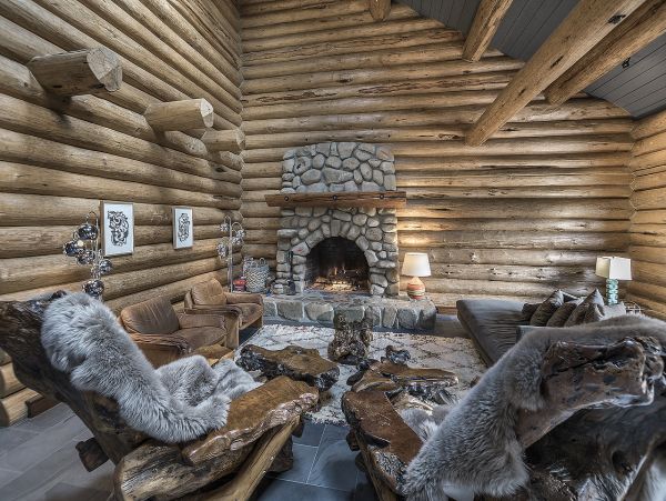 Great Private Log Cabin plus a Cottage with Wooden Spa
