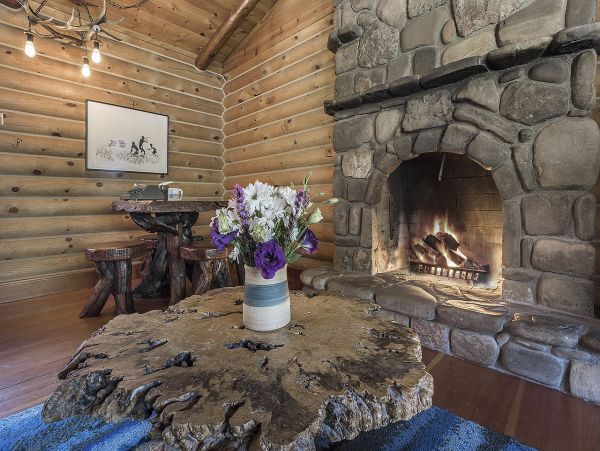 Great Private Log Cabin plus a Cottage with Wooden Spa