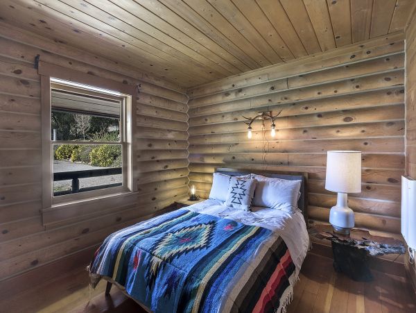 Great Private Log Cabin plus a Cottage with Wooden Spa