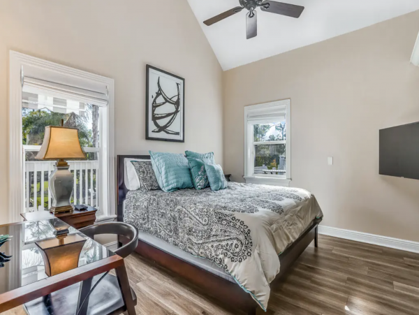 Naples Florida Luxury Pool Vacation Home 8 Guests