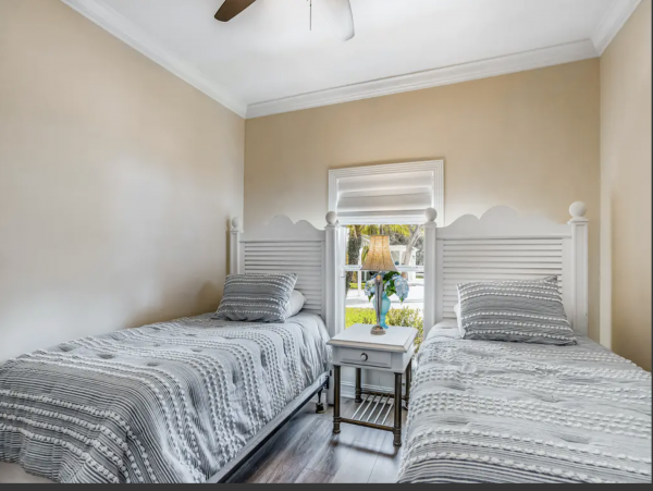 Naples Florida Luxury Pool Vacation Home 8 Guests
