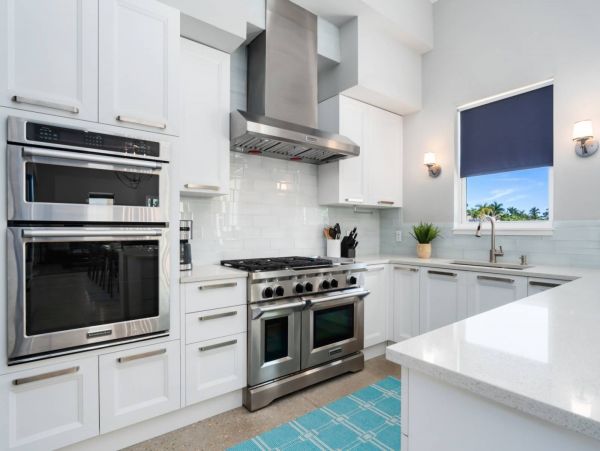 Luxurious Waterfront Retreat with Private casita and Expansive Outdoor Living