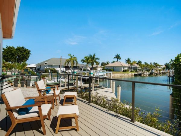 Luxurious Waterfront Retreat with Private casita and Expansive Outdoor Living