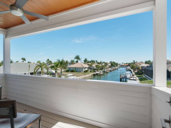 Luxurious Waterfront Retreat with Private casita and Expansive Outdoor Living