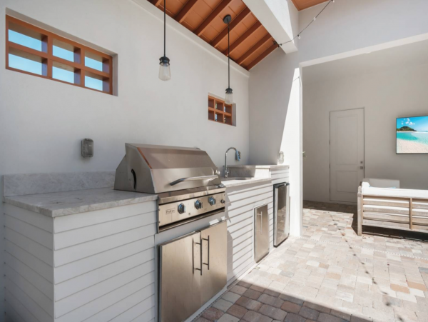 Luxurious Waterfront Retreat with Private casita and Expansive Outdoor Living
