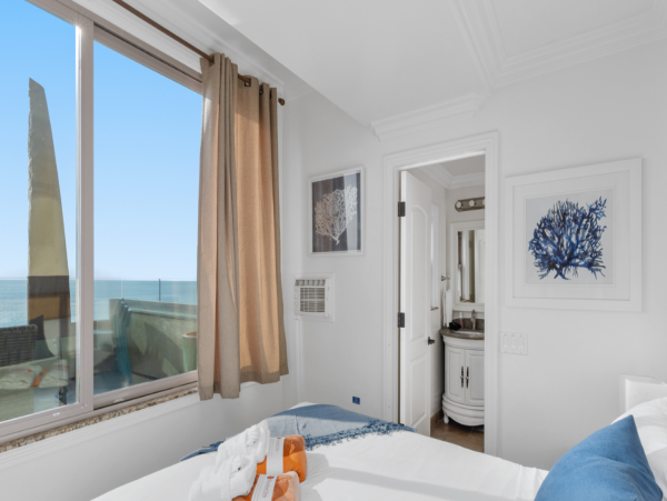 San Diego Luxury Beachfront 9 Bedroom Vacation Duplex