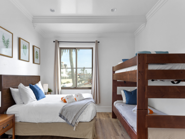 San Diego Luxury Beachfront 9 Bedroom Vacation Duplex