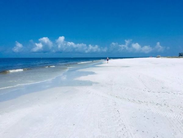Short Walk to Beach Siesta Key Vacation Condo Six Bedroom