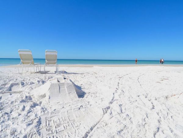 Short Walk to Beach Siesta Key Vacation Condo Six Bedroom