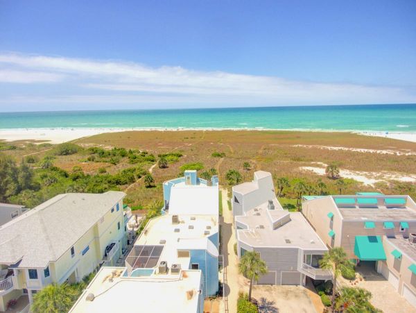 Short Walk to Beach Siesta Key Vacation Condo Six Bedroom