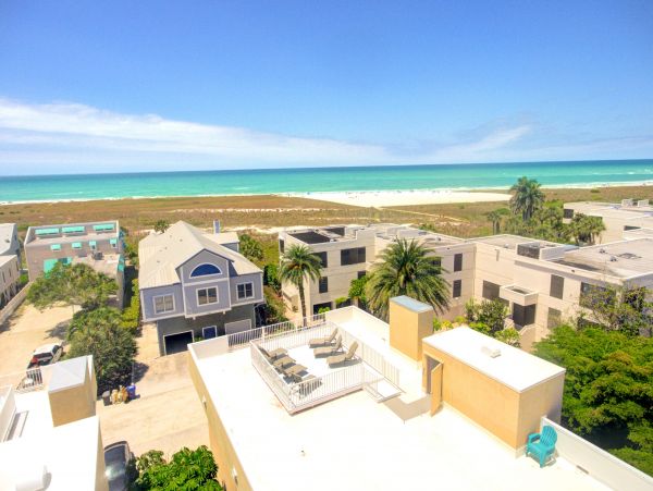 Siesta Key Penthouse 3 Bedrooms 60 Steps to the Beach
