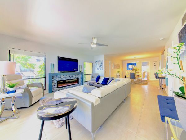 Siesta Key Penthouse 3 Bedrooms 60 Steps to the Beach