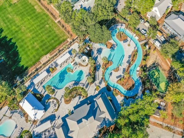 Seagrove Beach Vacation Home 6 Bedrooms + Guest House