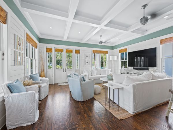 Seagrove Beach Vacation Home 6 Bedrooms + Guest House