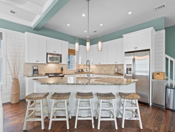Seagrove Beach Vacation Home 6 Bedrooms + Guest House