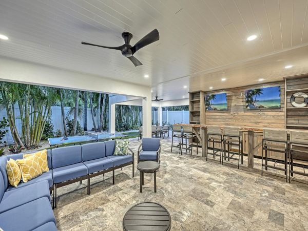 Short Walk to Beach Siesta Key Vacation Home with Pool