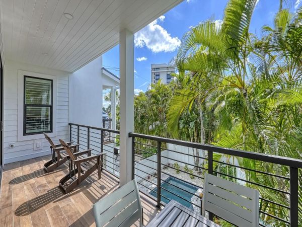 Short Walk to Beach Siesta Key Vacation Home with Pool
