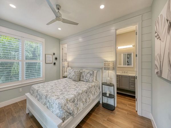Short Walk to Beach Siesta Key Vacation Home with Pool
