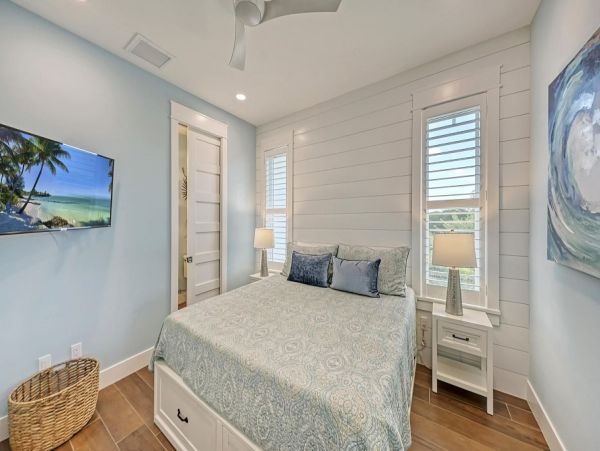 Short Walk to Beach Siesta Key Vacation Home with Pool