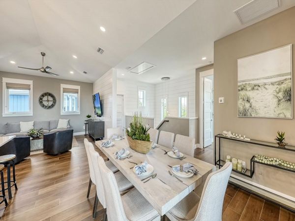 Short Walk to Beach Siesta Key Vacation Home with Pool