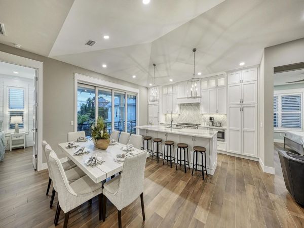 Short Walk to Beach Siesta Key Vacation Home with Pool