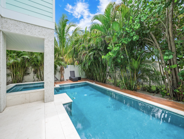 Short Walk to Beach Bradenton Vacation Home Private Pool