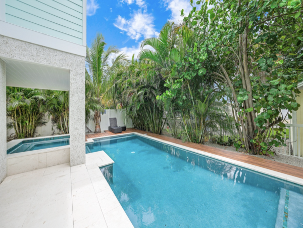 Short Walk to Beach Bradenton Vacation Home Private Pool