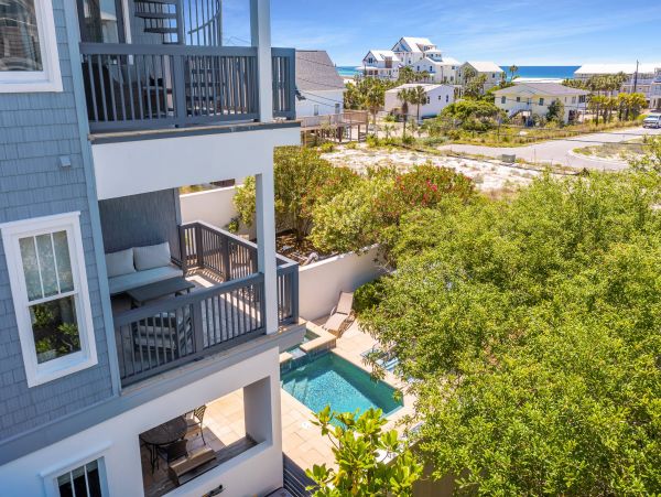 Short Walk to Beach Vacation Home Private Pool