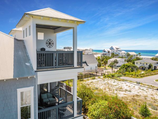 Short Walk to Beach Vacation Home Private Pool