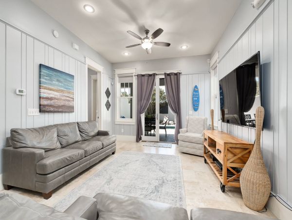 Short Walk to Beach Vacation Home Private Pool