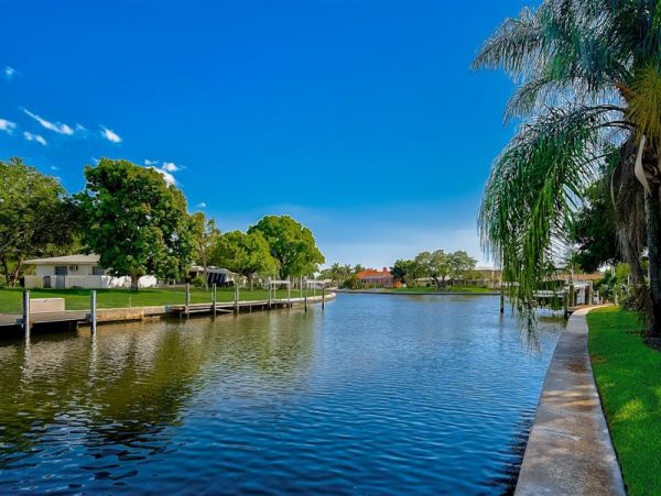Siesta Key Florida New Rental Pool Home