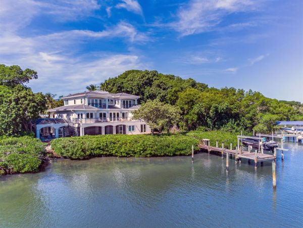 Captiva Island Luxury Rental with Pool, Dock & Beach Access