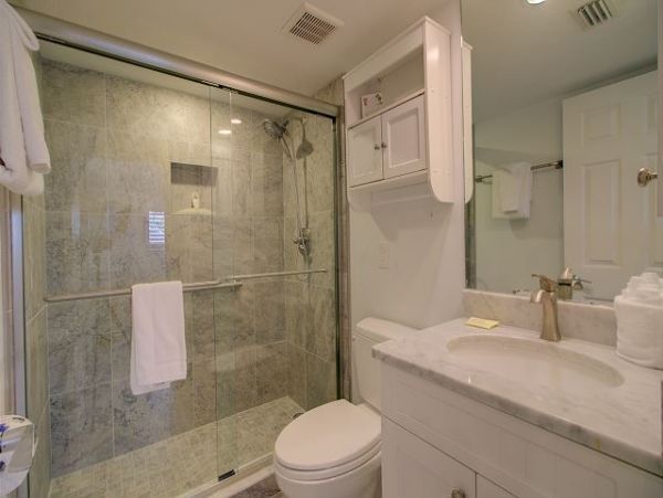 Sanibel Nicely Furnished Bayfront Condo Deeded Beach Access