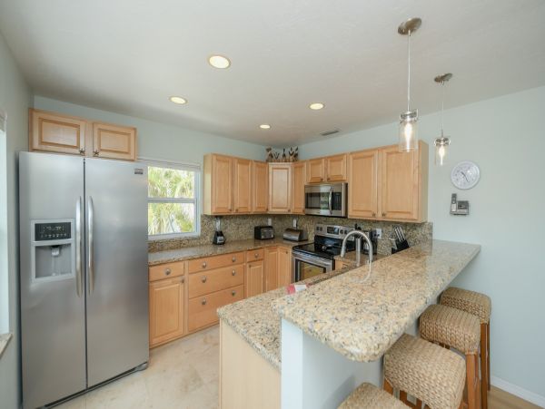 Short Walk to Beach Holmes Beach Vacation Home Private Pool