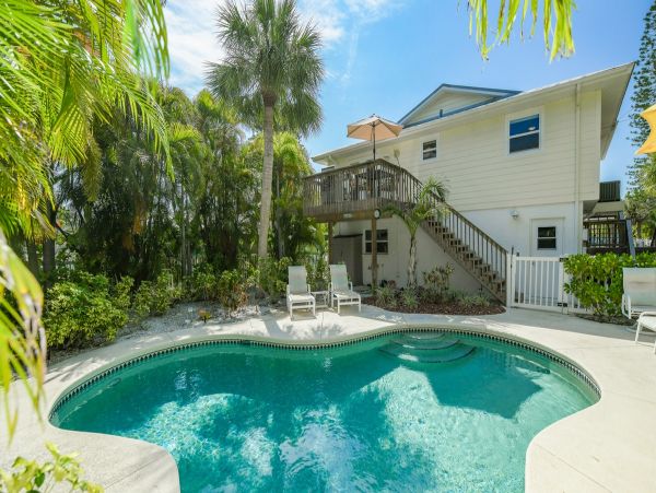 Short Walk to Beach Holmes Beach Vacation Home Private Pool