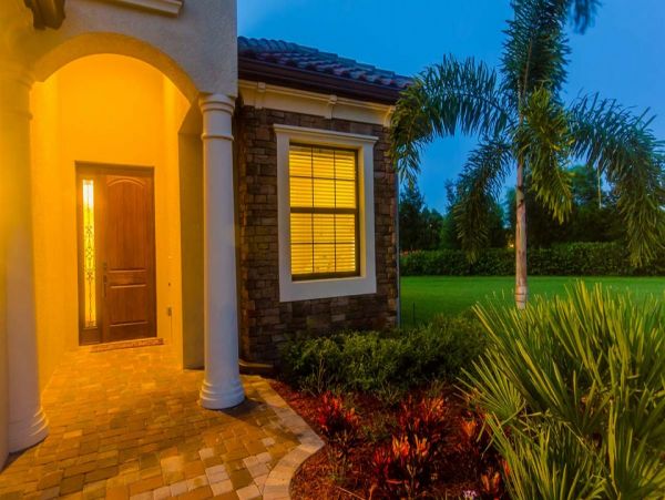 Naples Home 989894