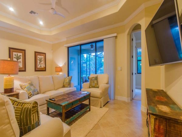 Naples Home 989894