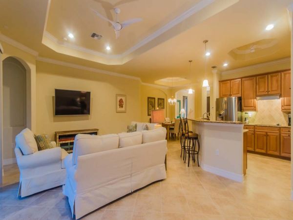 Naples Home 989894