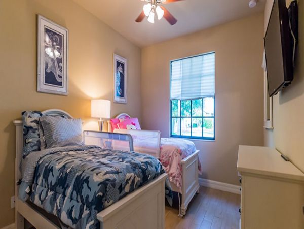 Naples Home 989895