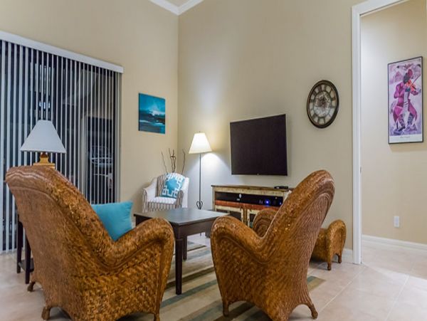 Naples Home 989896