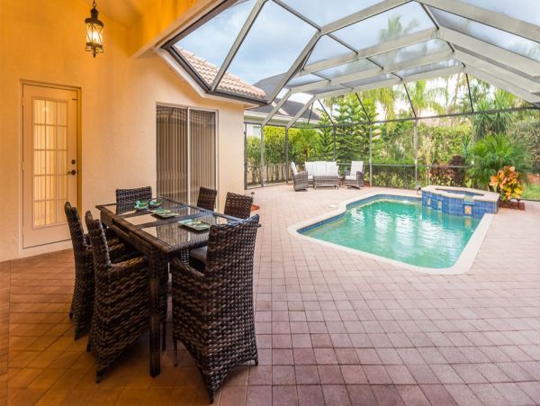 Naples Home 989900