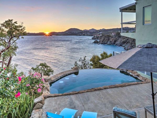 St. Thomas Home 989907