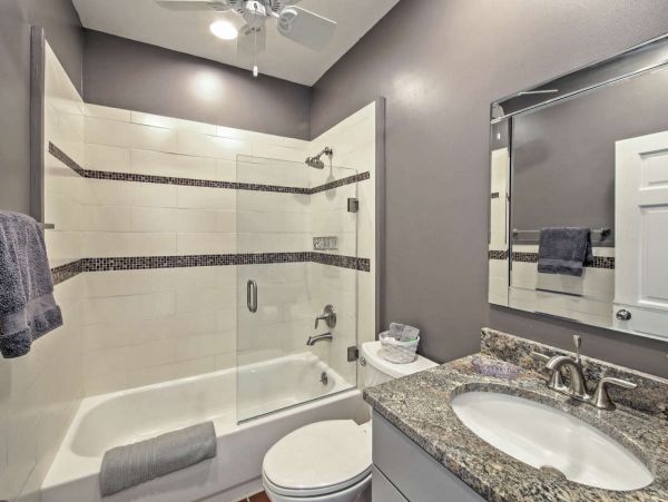 St. Thomas Home 989907