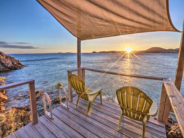 St. Thomas Home 989907