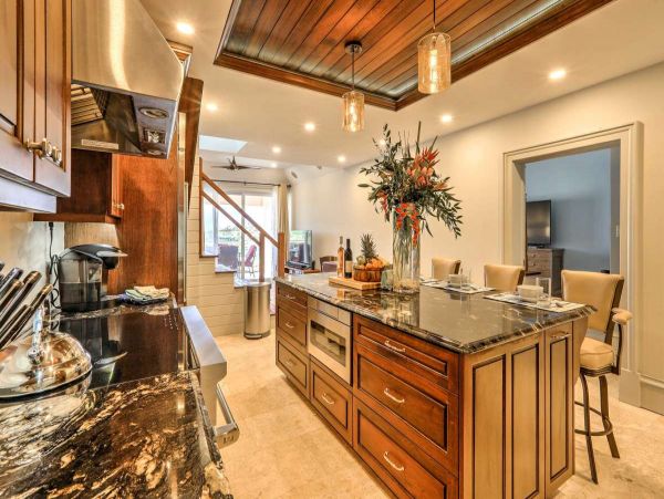 St. Thomas Condo 989913